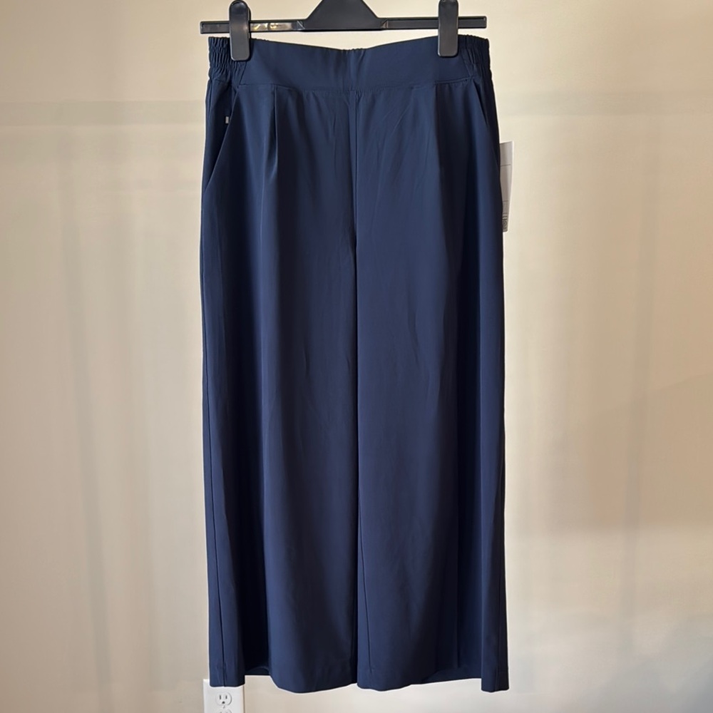 Athleta Brooklyn Elegant Navy Wide-Leg Crop Pants - size 6